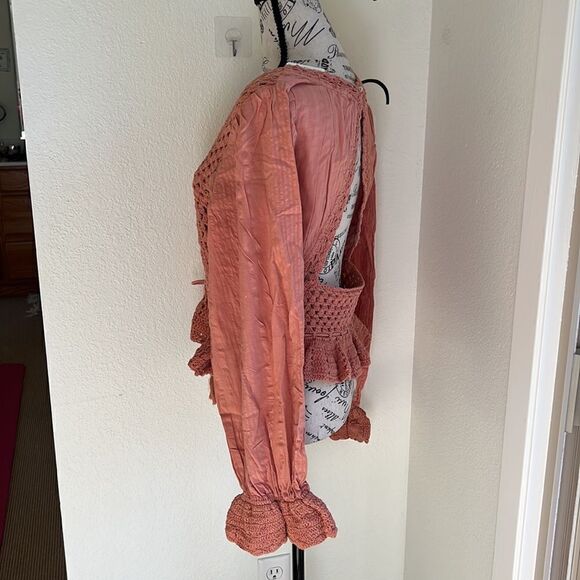 NWT Free People Megan crochet coral sand top L - Picture 7 of 15
